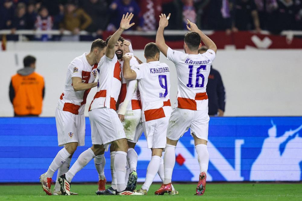 德国U21主帅：比朔夫将佩戴队长袖标；未来两场卡尔都出场