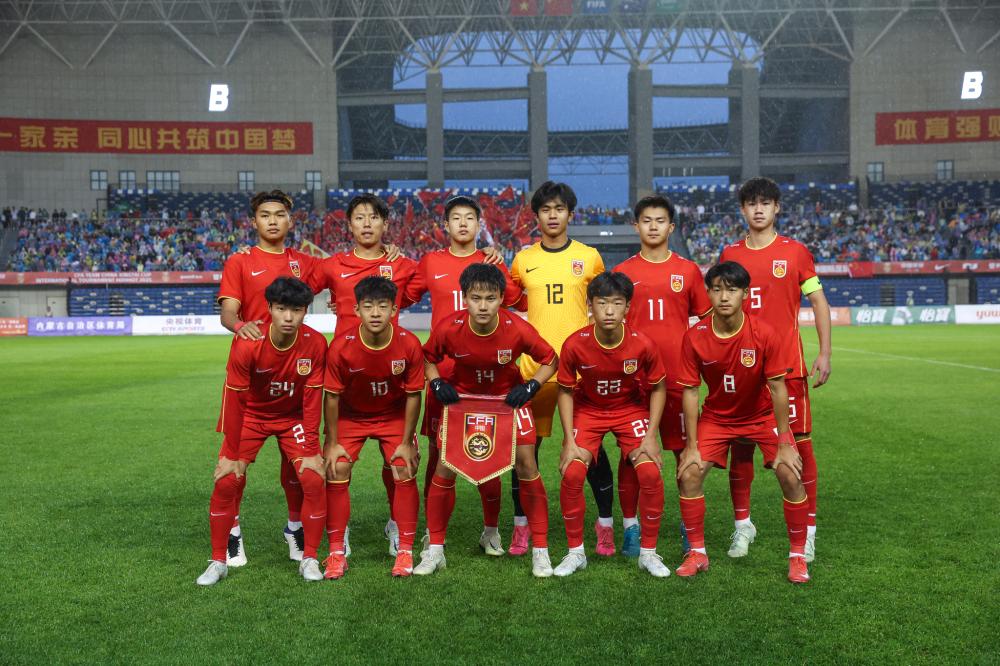 2-1，24岁AC米兰旧将一传一射，率队逆转切尔西，豪取欧冠3连胜