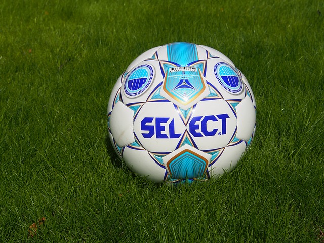 面反映出曼 面反映出曼